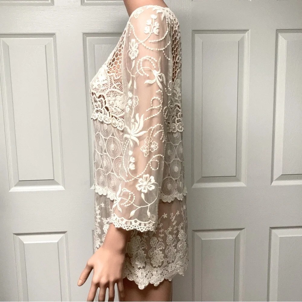 NWOT Zara open sheer lace 3/4 sleeve hip  length top. Off White. Size L.